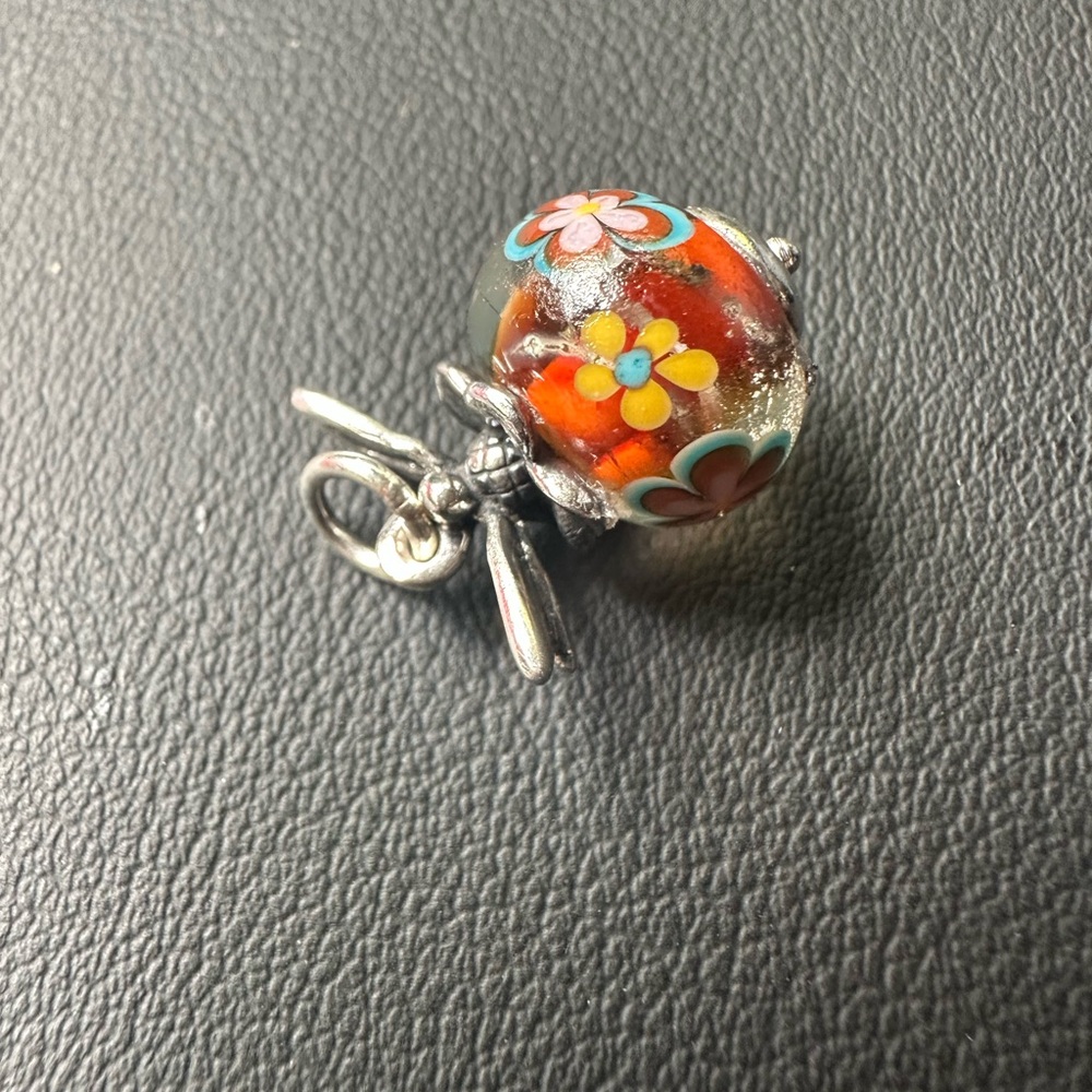 Retired James Avery Dragonfly Floral Glass finial - in great condition